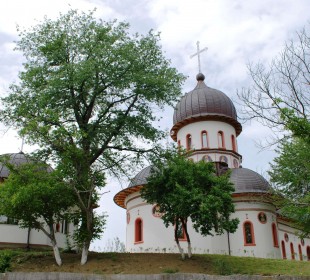 Sfânta Mănăstire Gruiul Lupului