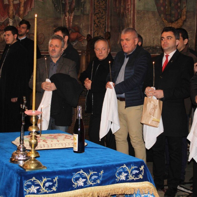 Parastas pentru Mircea cel Mare la Cozia