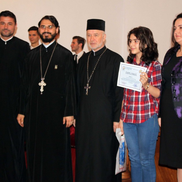 Premierea elevilor vâlceni, la Centrul Eparhial