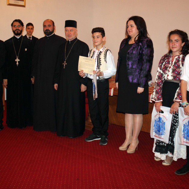 Premierea elevilor vâlceni, la Centrul Eparhial