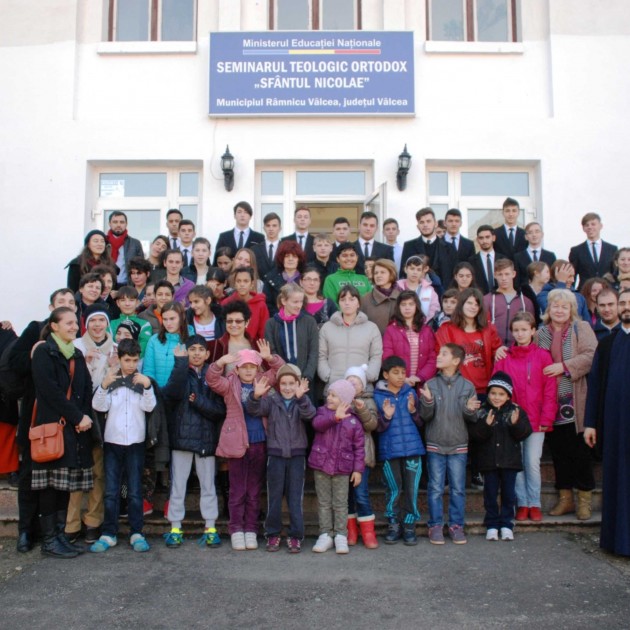 Copilăria, bucuria tuturor