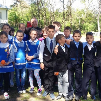 Alături de cei în suferință