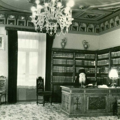 Episcopul Iosif la biroul de lucru, 1963 Episcopul Iosif la biroul de lucru, 1963