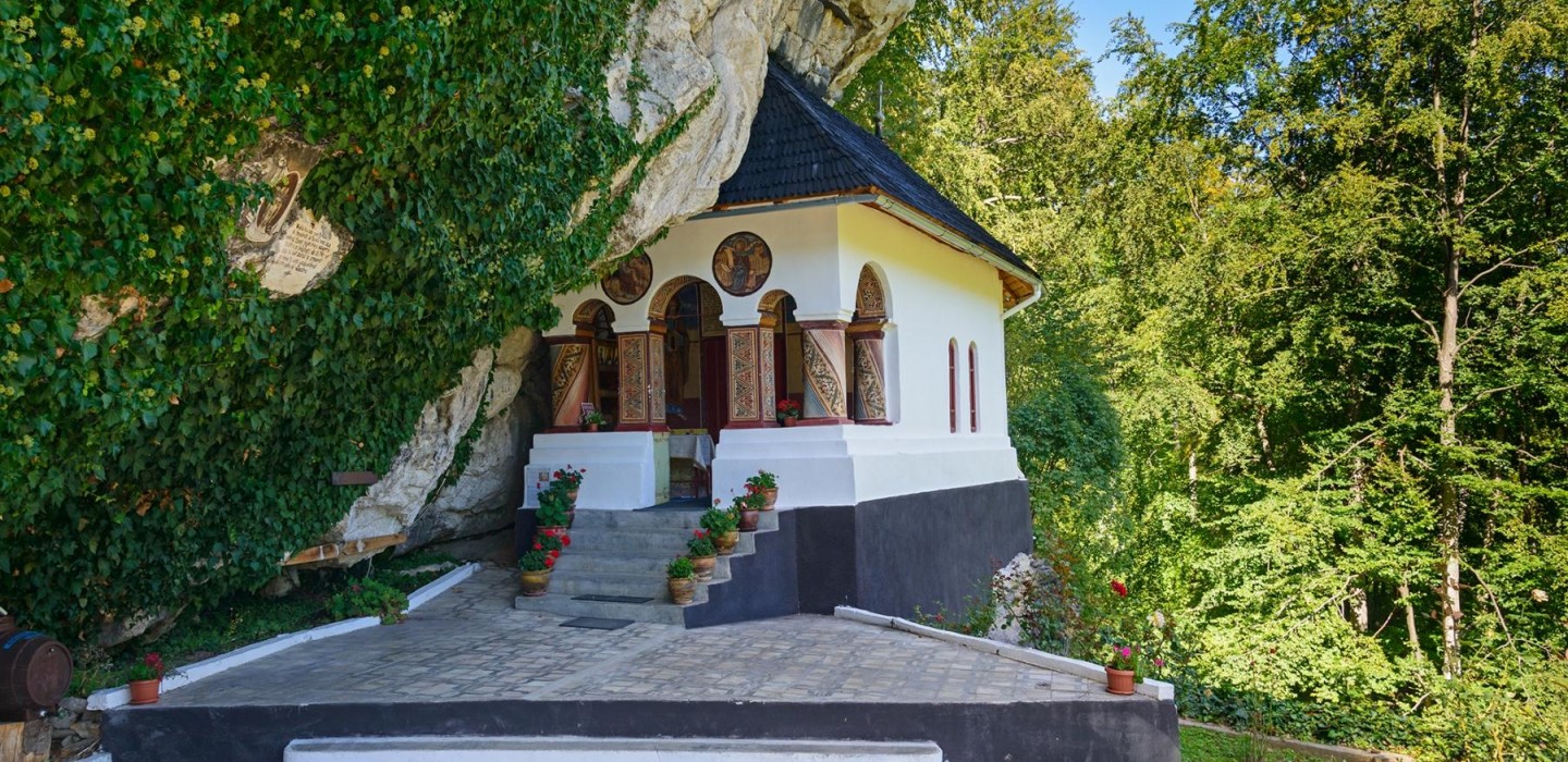 Sfânta Mănăstire Pahomie