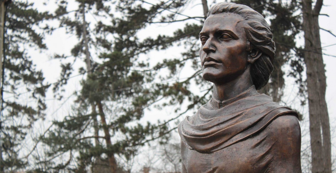 Bustul lui Mihai Eminescu