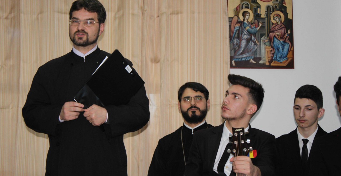 Pr. Director Laurențiu Rădoi