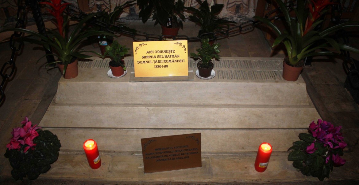 Mormântul lui Mircea cel Mare
