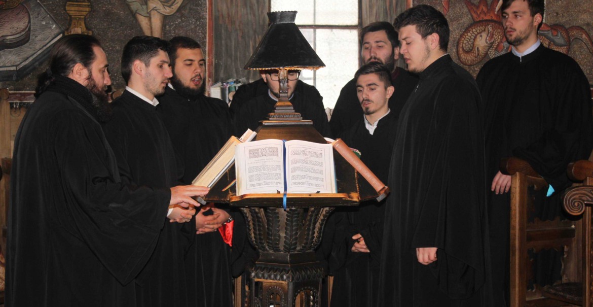 Parastas pentru Mircea cel Mare la Cozia