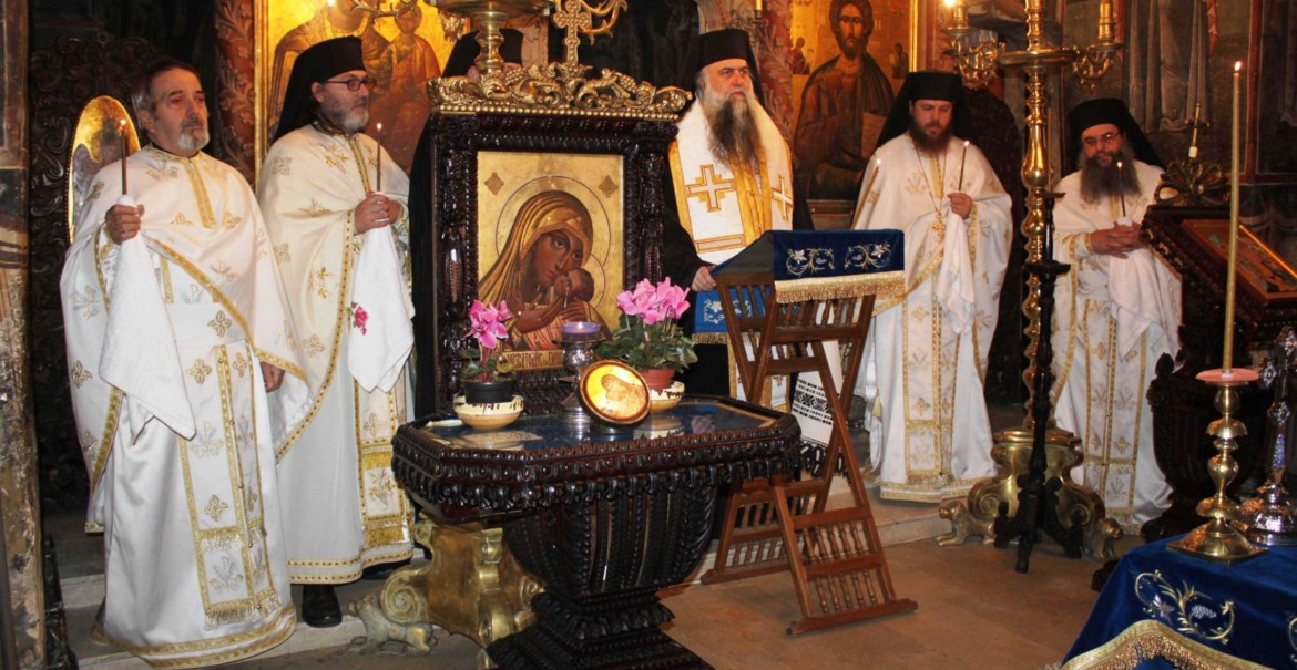 Parastas pentru Mircea cel Mare la Cozia