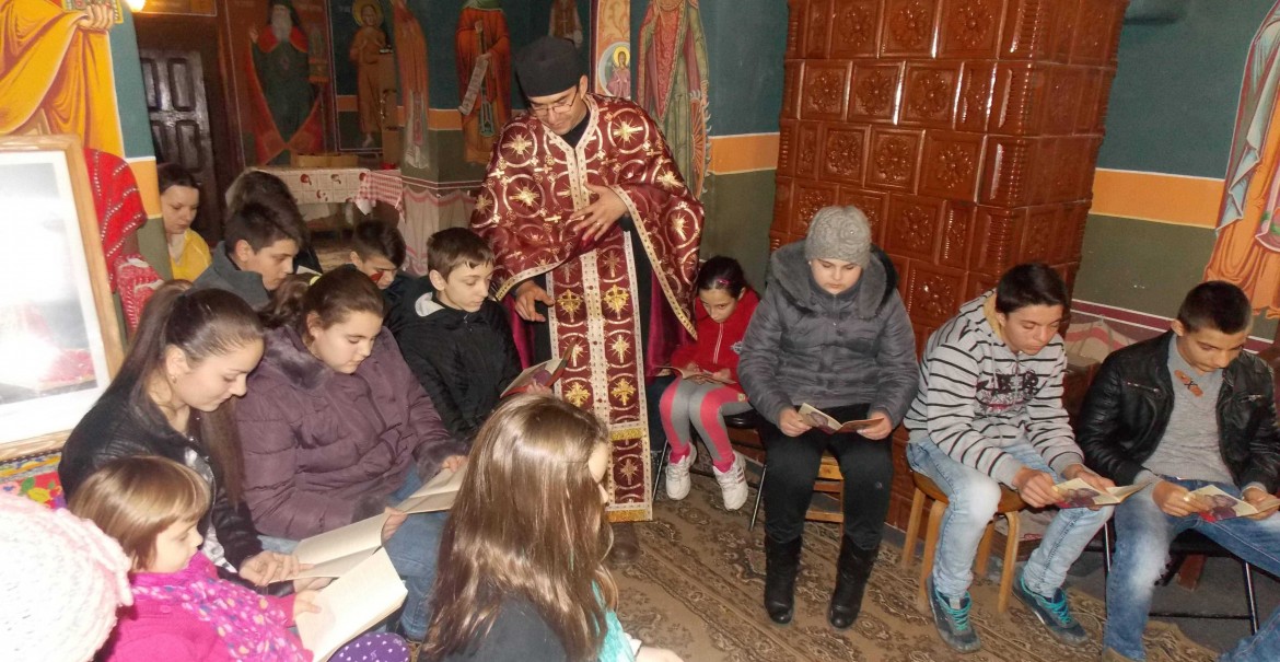 Seară de cateheză în Parohia Foleștii de Jos Seară de cateheză în Parohia Foleștii de Jos