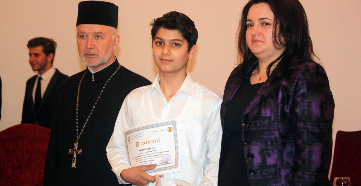 Premierea elevilor vâlceni, la Centrul Eparhial