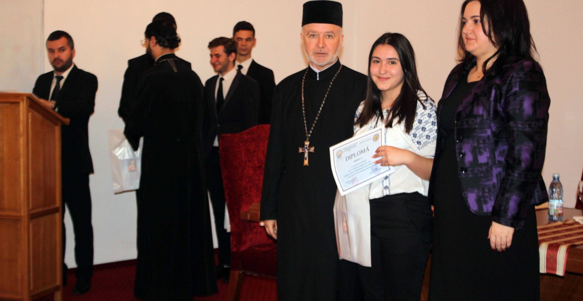 Premierea elevilor vâlceni, la Centrul Eparhial