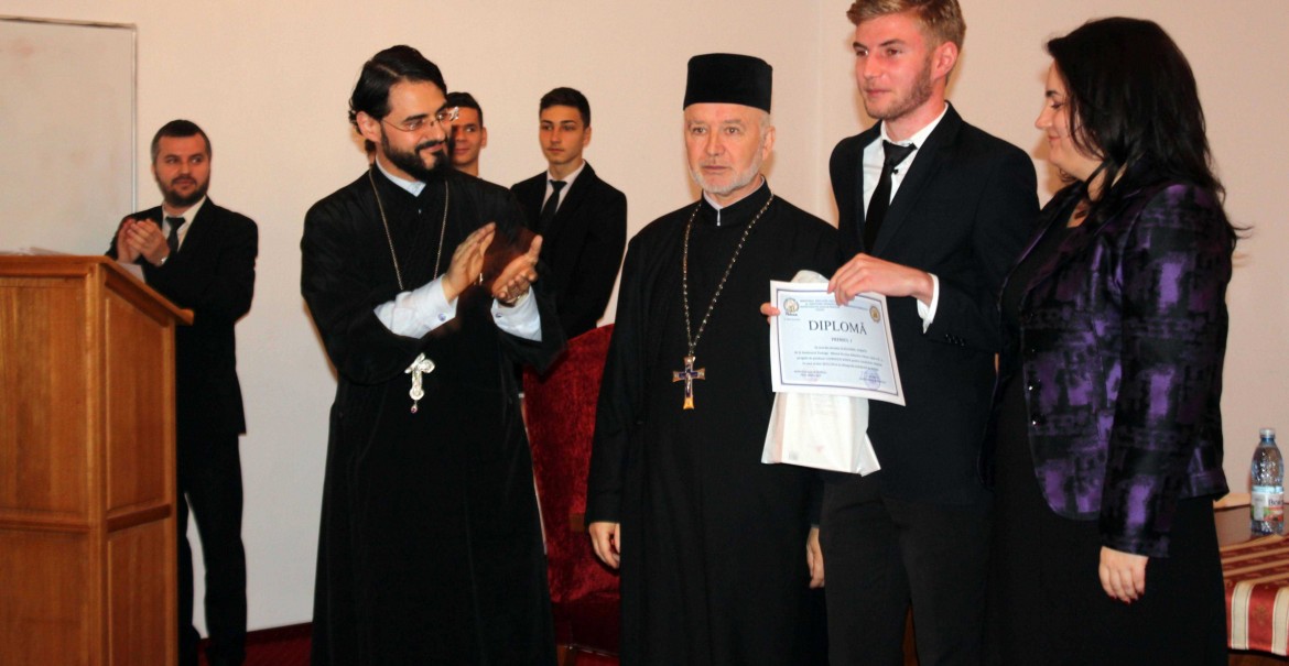 Premierea elevilor vâlceni, la Centrul Eparhial