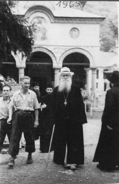 Episcopul Iosif la Cozia Episcopul Iosif la Cozia