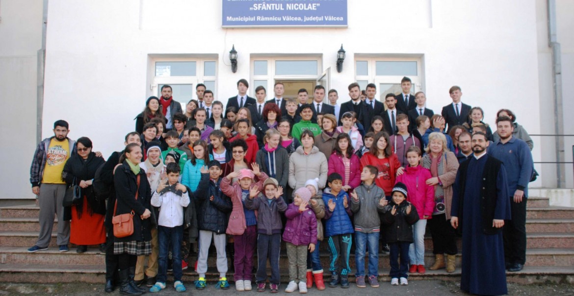 Copilăria, bucuria tuturor