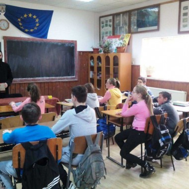 Cateheză cu tinerii la Parohia Mălaia