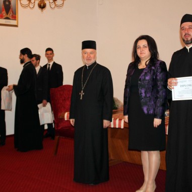 Premierea elevilor vâlceni, la Centrul Eparhial