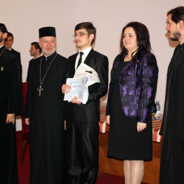 Premierea elevilor vâlceni, la Centrul Eparhial