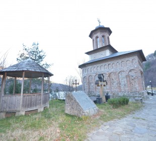 Mănăstirea Cozia Veche Mănăstirea Cozia Veche